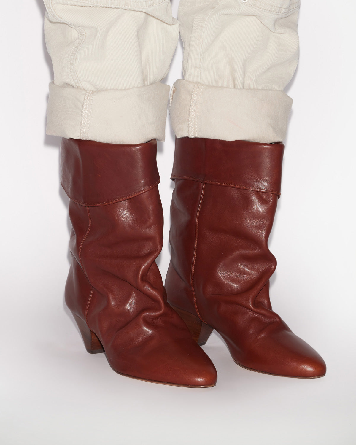 BOOTS DALBY